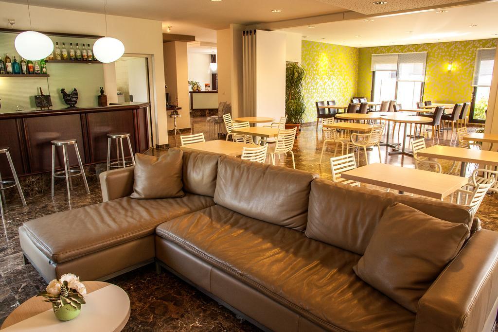 Hotel Les Amandiers Tournon-sur-Rhone Ngoại thất bức ảnh